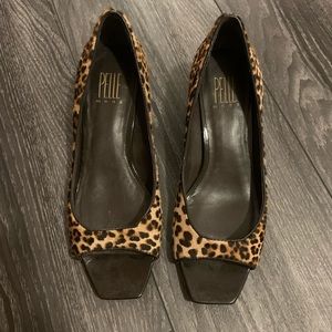 Used Pelle Moda faux animal open toed shoes size 7